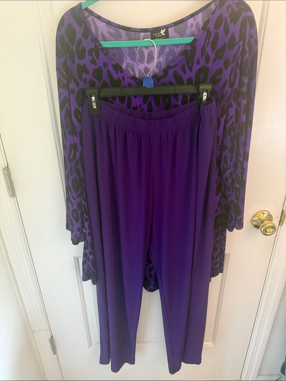 2pc Purple Women's Pull-On Wide Leg Pants and patterned top.